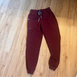 Figs High Waisted Zamora Jogger Burgundy Size Small